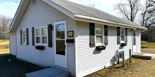 219 3rd NE