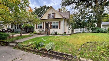 212 2nd Street S
