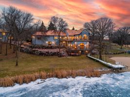 8675 Chanhassen Hills Drive N