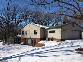 1303 Willard Street W