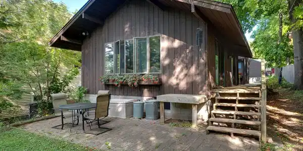3200 Lake