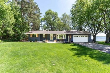 736 Shorewood Drive