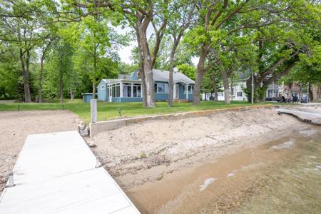 22558 Senns Beach Drive