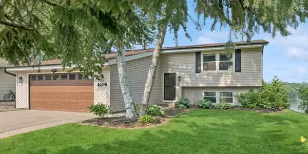 2952 Center Road SW