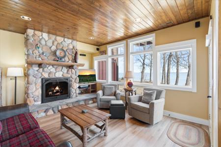 Trapper's Landing #210 6946 Beach View Lane NW