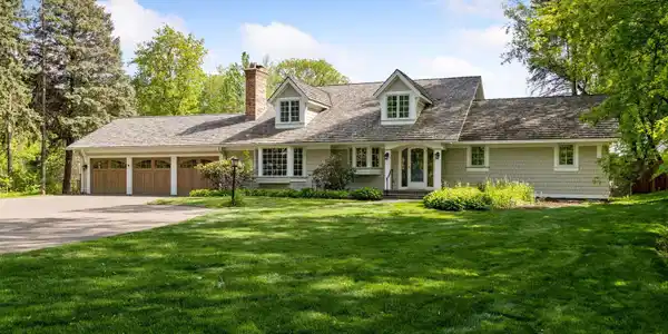374 Ferndale W