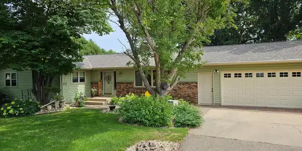 5641 Highway 71 NE