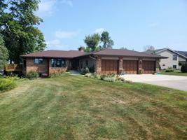 4401 Roberds Lake