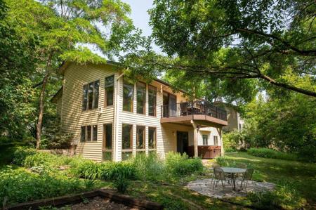 4330 Kirkwood N