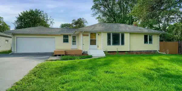 3244 Lexington N