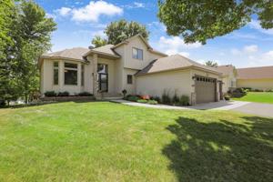 6727 Featherstone