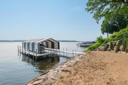 3008 Highland Boulevard