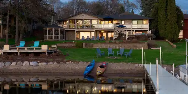3137 Shoreline Lane