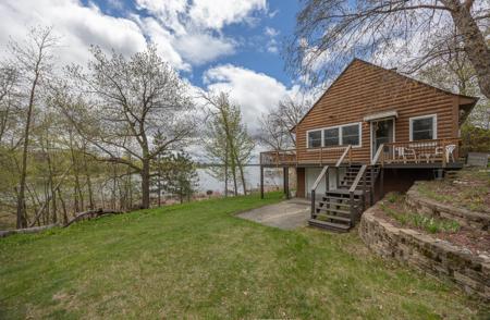 1169 Wabedo Pass Road NE