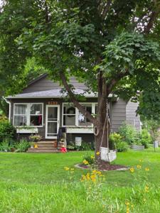 313 Stephens Avenue