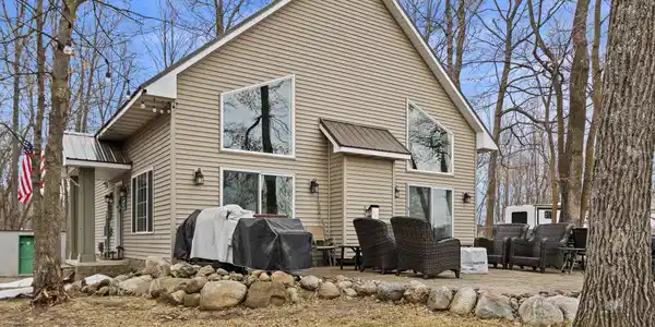 51628 Long Point Place