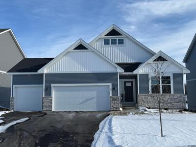 2590 Kenwood Avenue NE