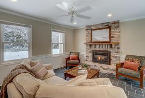 4 Larkspur Lane