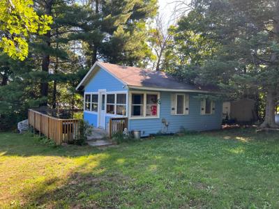 8047 44th NW