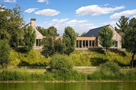 2505 E Lake Of The Isles Parkway