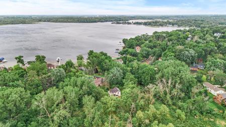 6450 Minnewashta Parkway