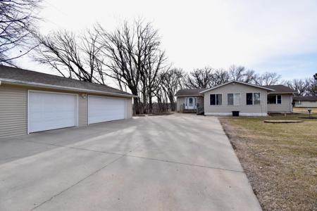 10505 County 95