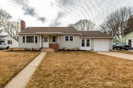 919 10th NE