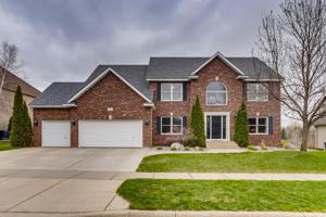 1352 Eagle Bluff