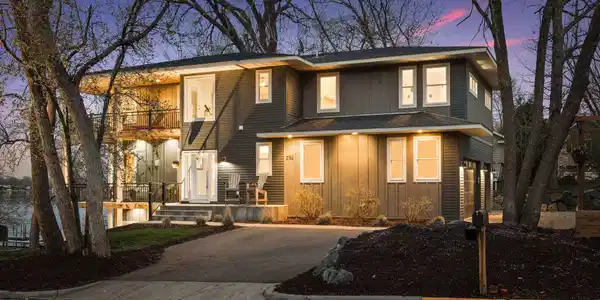 2152 Ashland Lane