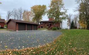2916 Moose NW