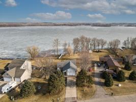 4100 Wells Lake