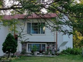6385 Whispering Oaks