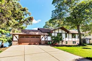 21 Golden Lake
