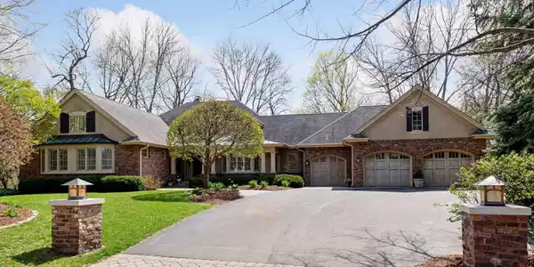 450 Peavey Lane