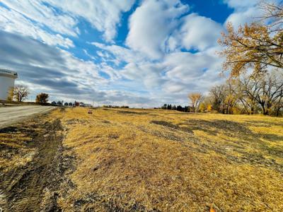 3 Cottonwood Lake Boulevard