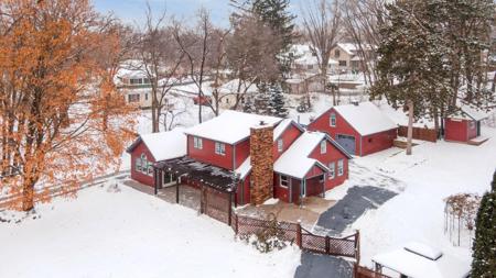 709 Riverside Drive N