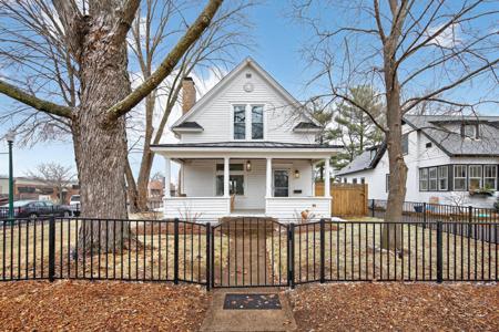 2203 2nd Street