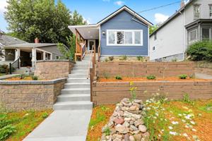 906 Maple W
