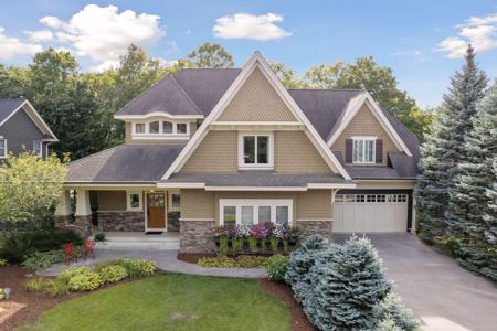 2624 Saunders Lake