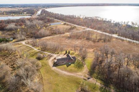 42748 LONG LAKE RD