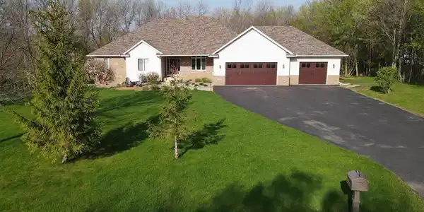 17586 Sunrise SW