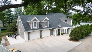 1115 Lakeview