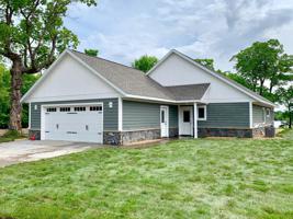 1535 Geneva Road NE