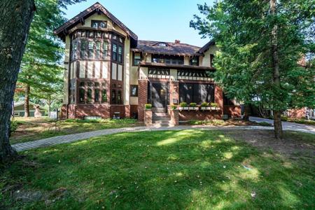 329 Park Circle