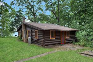 6285 Woods Bay NE