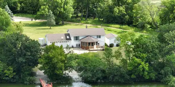 5421 Lake Elizabeth