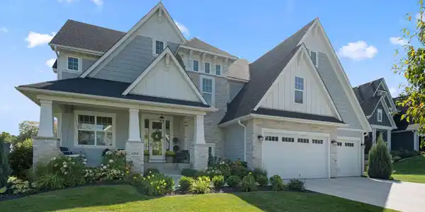 4264 Woodland Court