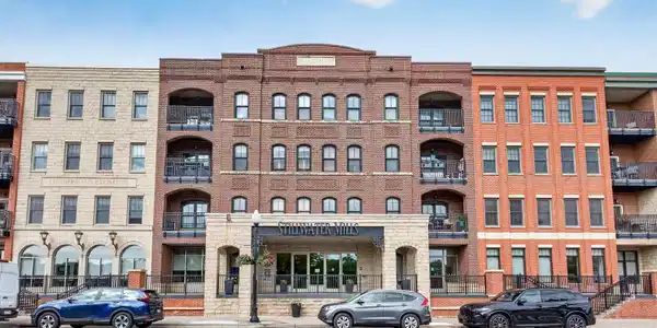 350 Main Street N