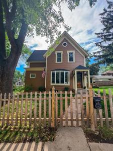 906 4th Street N