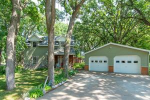 17252 Riverwood